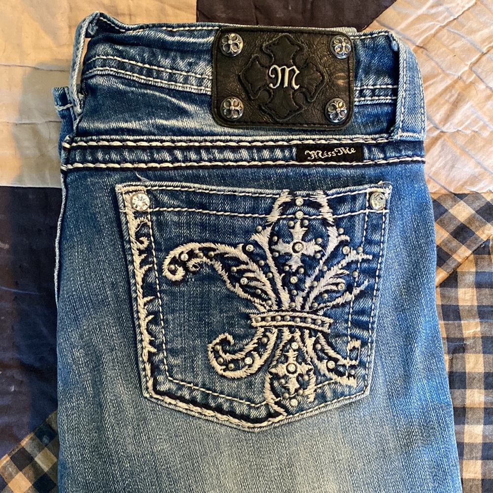 Miss Me Cropped jeans